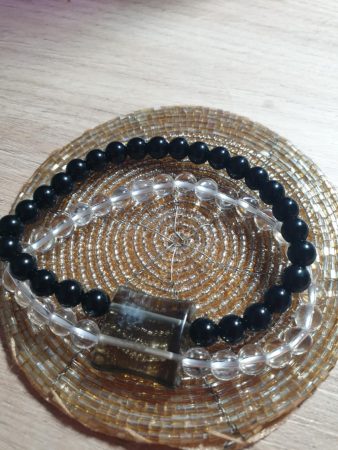 FÜSTKVARC+HEGYI KRISTÁLY+ONIX